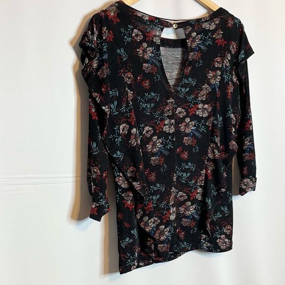 Free People | Floral Dock Top Ruffle Sleeve Keyhole Back Shimmer - Picture 7 of 10